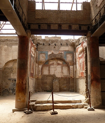 Collegial shrine of the Augustales (Sacello degli Augustali) (Herculaneum)